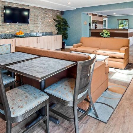 Best Western Leisure Inn Лейкууд Екстериор снимка